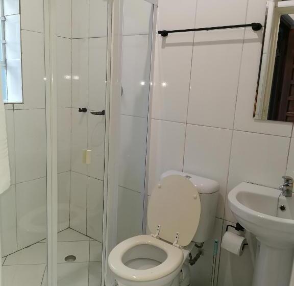 Семейный Номер, 18 On Kuruman B&b