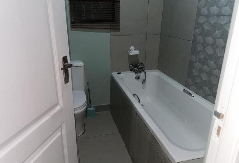 Номер Стандарт, 18 On Kuruman B&b