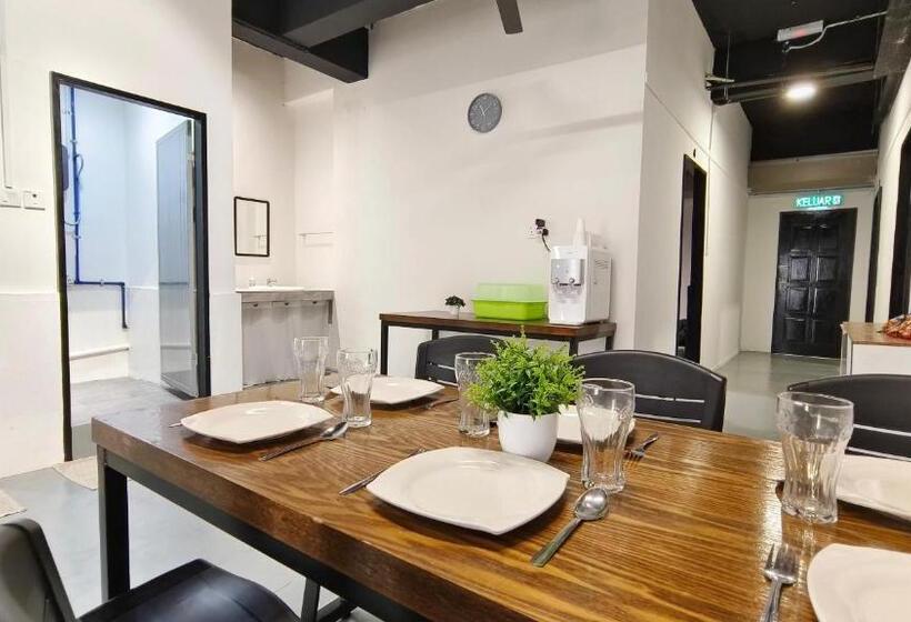 Семейный Номер, Warisan Homestay 18pax Kota Kinabalu