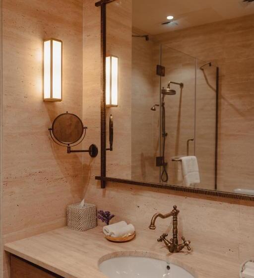 سوئیت اجرایی با تخت کینگ, Al Balad Hospitality