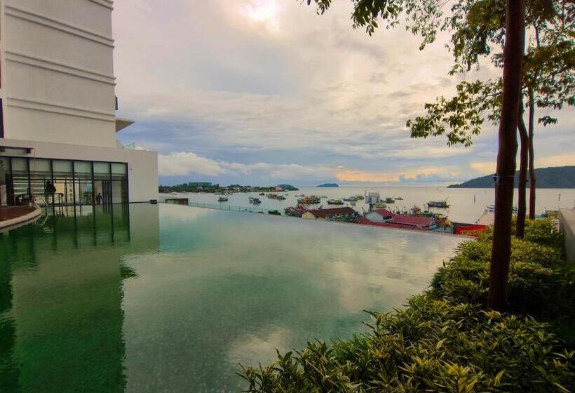 Люкс Вид на Море, Just Chillin Pool & Seaview Suites