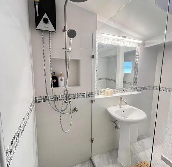 Стандартный Номер Кровать Кинг, At Home Phetchaboon