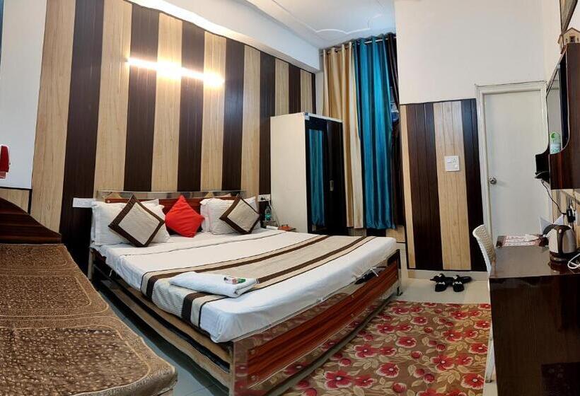 Номер Deluxe, Greno House