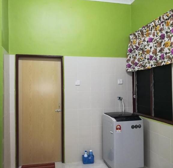 خانه 3 خوابه, Homestay Damai Yusmila