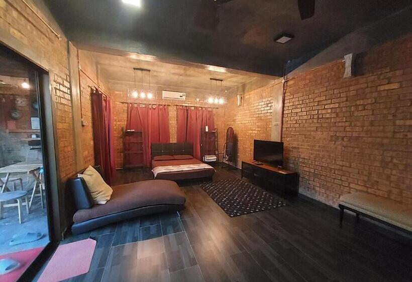 Семейный Номер Deluxe, Safar House & Cabin