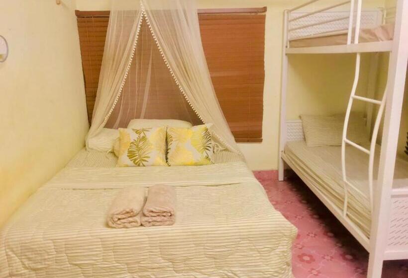 اتاق خانوادگی, Dar Yasmine Motel