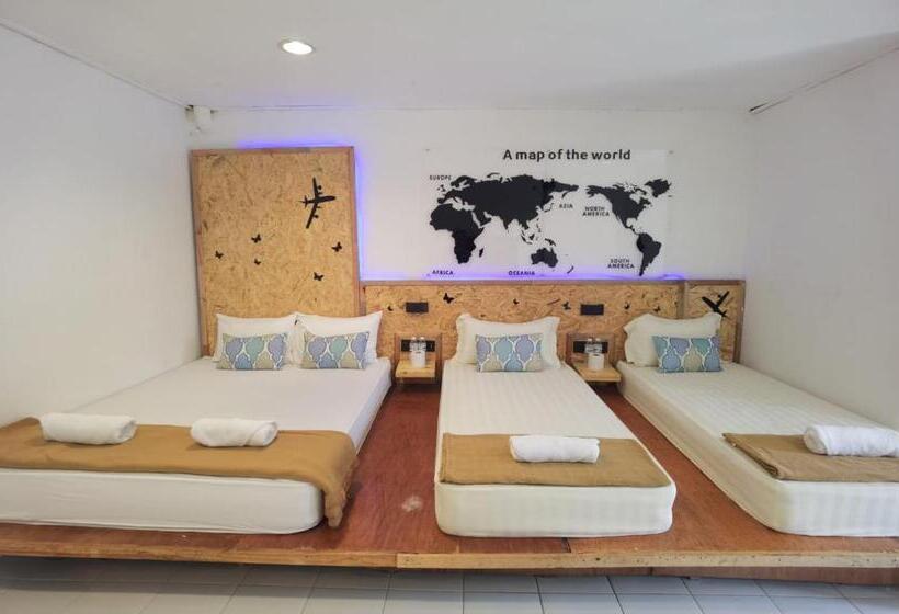 اتاق سوپریور چهار تخته, Riverbank Dungun Guesthouse & Cafe