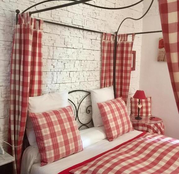 Номер Комфорт, Hôtel Saint Louis Chambres Et Appartement