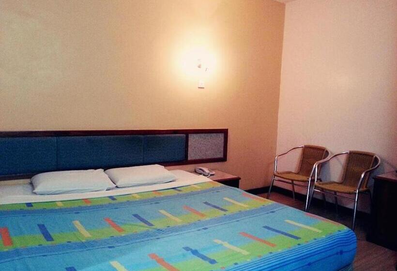 جناح غرفتين نوم, Istana Monaco