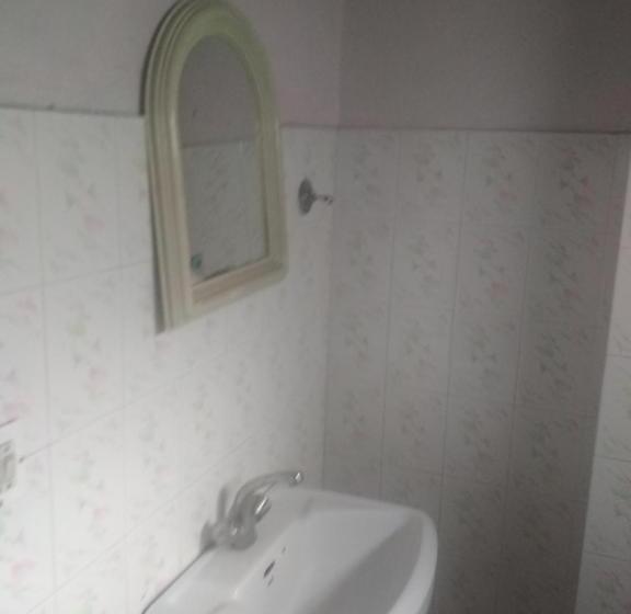 スタンダードルーム, Jwala Niketan Eco Homestay
