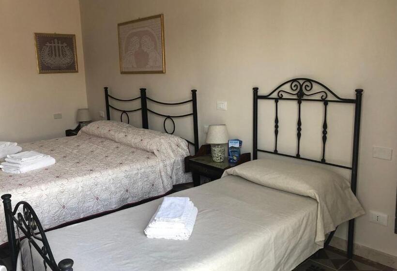 اتاق خانوادگی, B&b Siciliantica