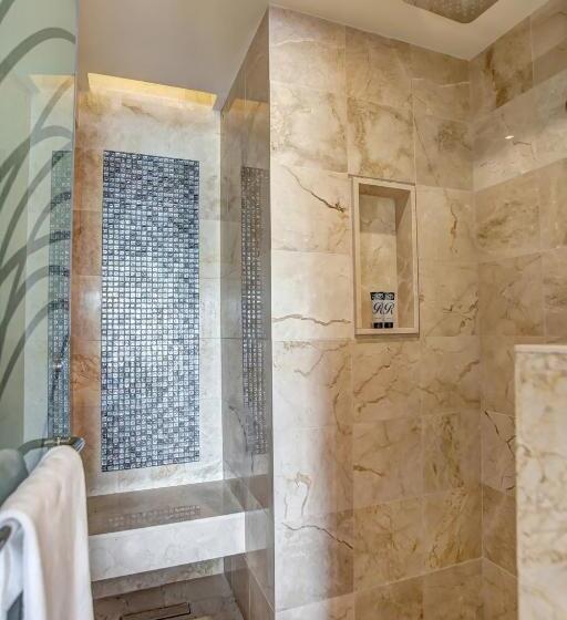 سوییت جونیور کلاب, Hideaway At Royalton Negril, An Autograph Collection Allinclusive Resort  Adults Only