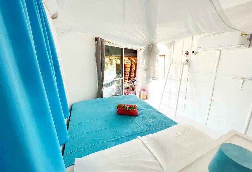 بانگلوی استاندارد با چشم‌انداز دریا, Sea Love Beach Bar & Bungalows