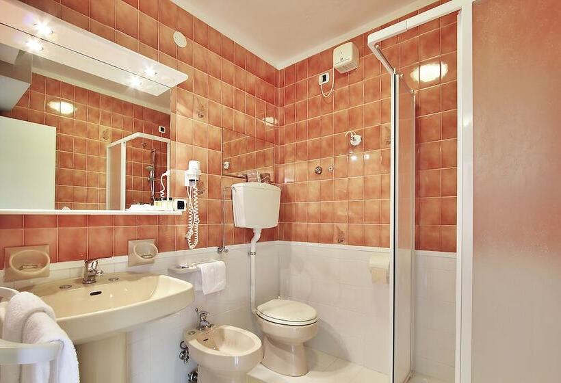 استودیوی استاندارد, Aparthotel Ponza