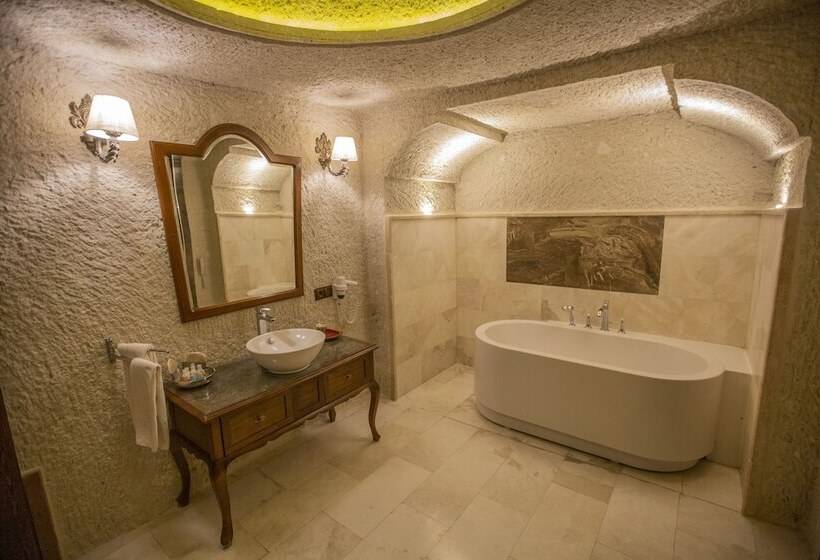 Полулюкс, Artemis Cave Suites & Spa  Adults Only