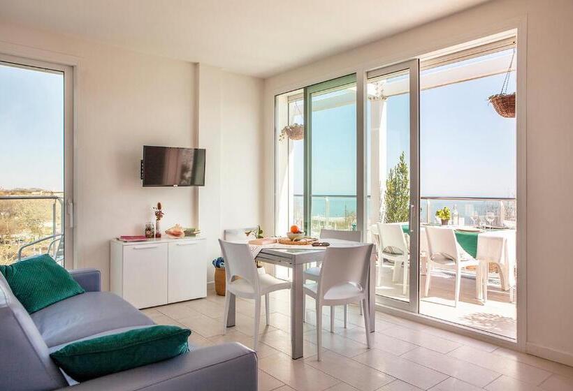 ペントハウス２ベッドルームアパート, Residence Sunrise Cesenatico