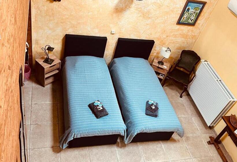 Cameră Familiară, B&b Antiqua & Qook