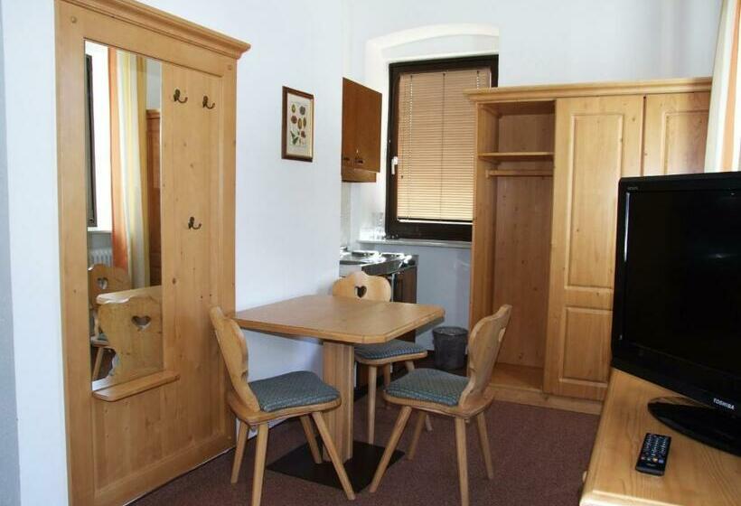 Номер Стандарт, Kärntnerhof