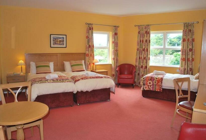 스탠다드 트리플 룸, West View Accomodation