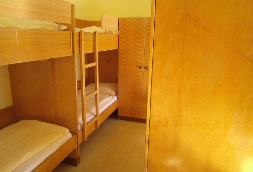 חדר סטנדרט לארבעה, Jugend  Und Familiengästehaus Heiligenblut