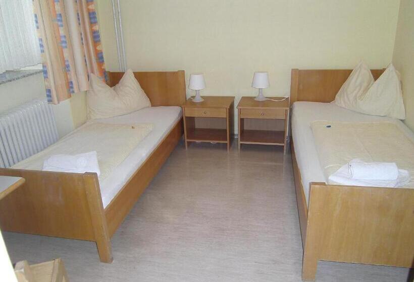 Кровать в Общей Комнате, Jugend  Und Familiengästehaus Heiligenblut