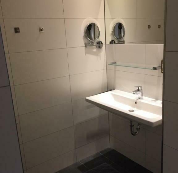 Полулюкс, Aktivhotel Wildschütz