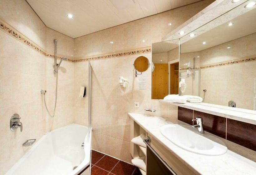 Полулюкс, Alpenwellnesshotel Gasteigerhof