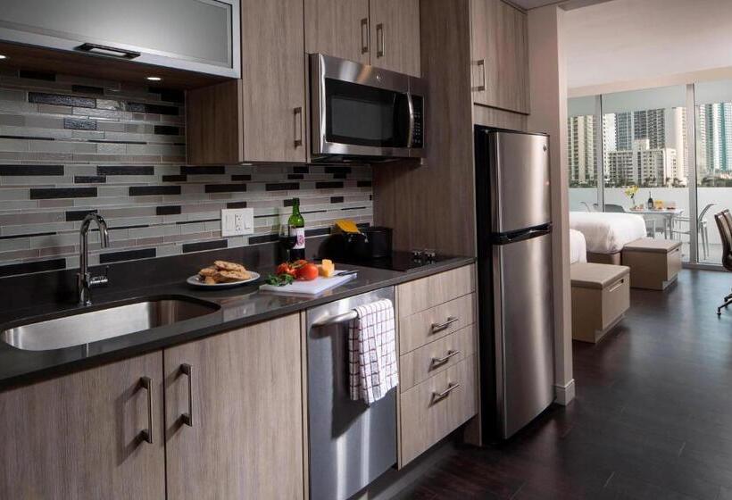 Студия Стандарт Кровать Куин, Residence Inn Miami Sunny Isles Beach