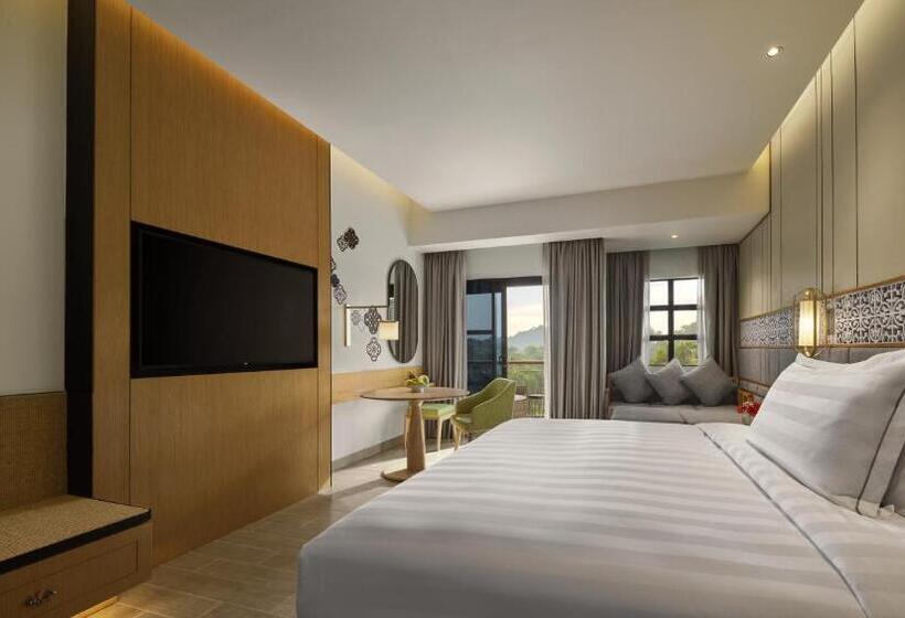 Superior Zimmer Kingsize Bett, Parkroyal A Famosa Melaka Resort