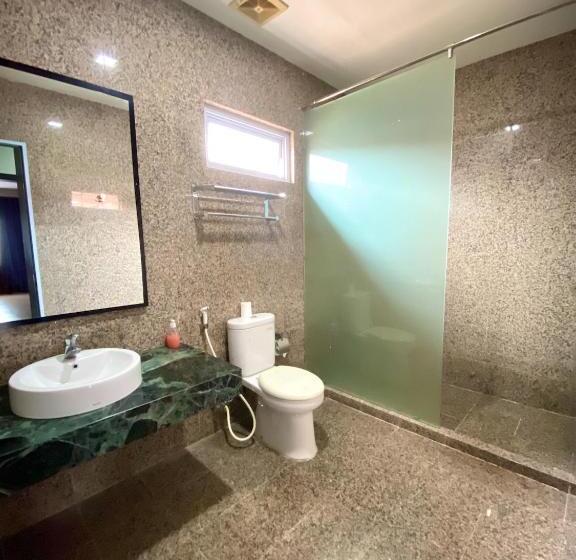 آپارتمان 3 خوابه, Hans Inn Batam