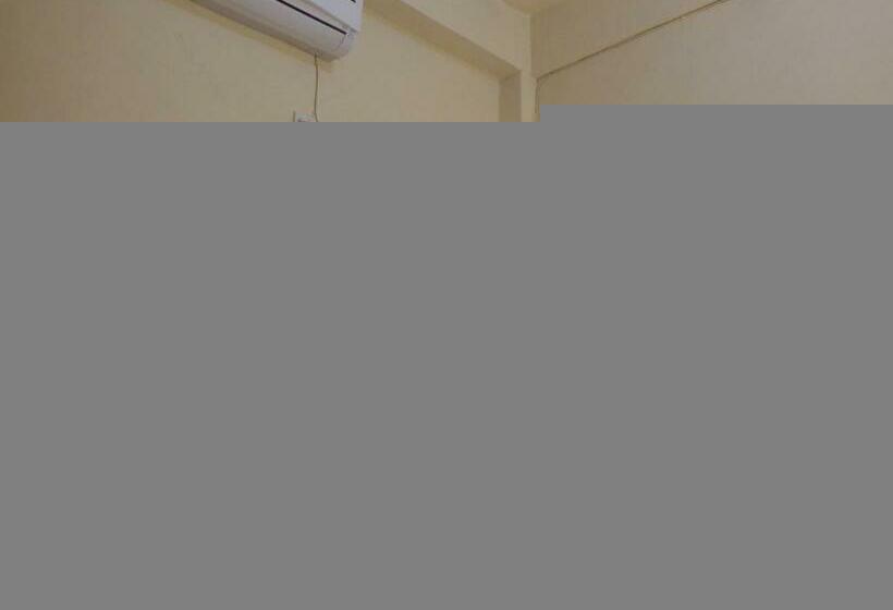 اتاق استاندارد یک نفره, Musafir Inn