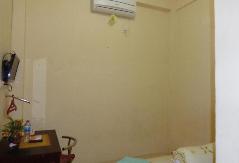 اتاق استاندارد یک نفره, Musafir Inn