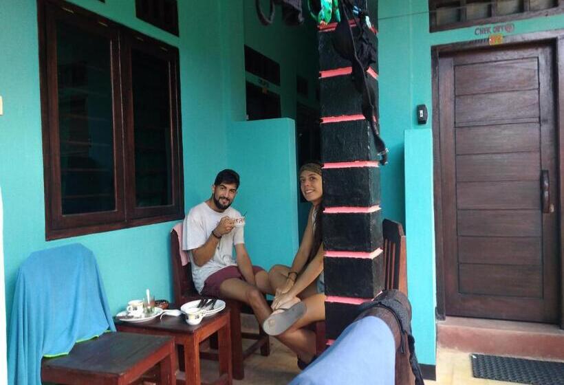 اتاق لوکس, Breeze Hostel