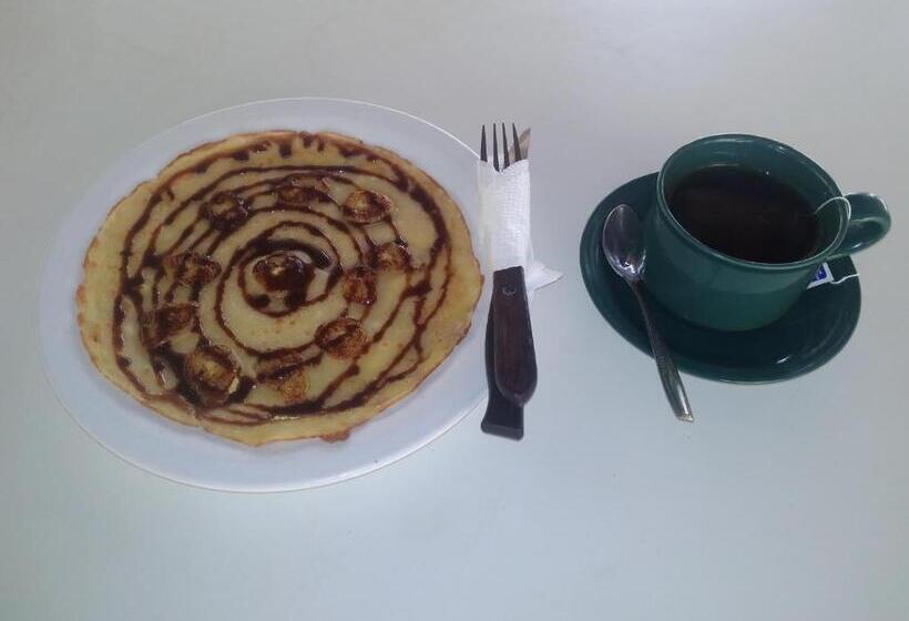 اتاق لوکس, Breeze Hostel