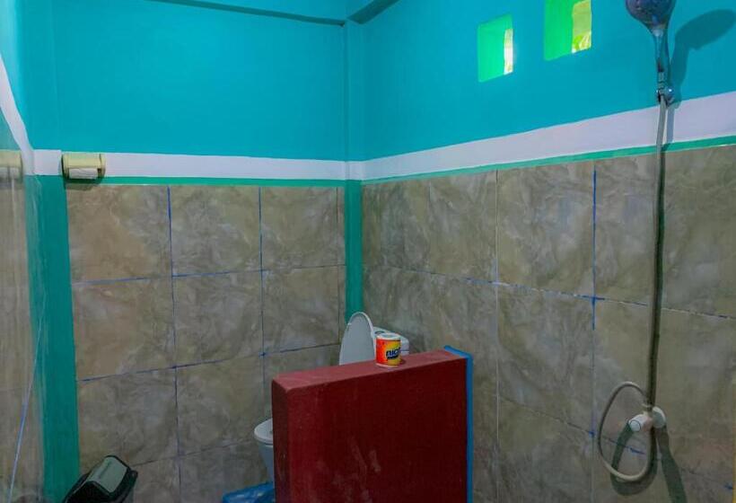 اتاق لوکس سه تخته, Breeze Hostel