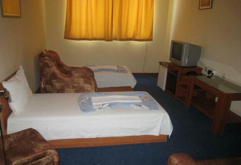 4인용 스탠다드 룸, Family Hotel Familya