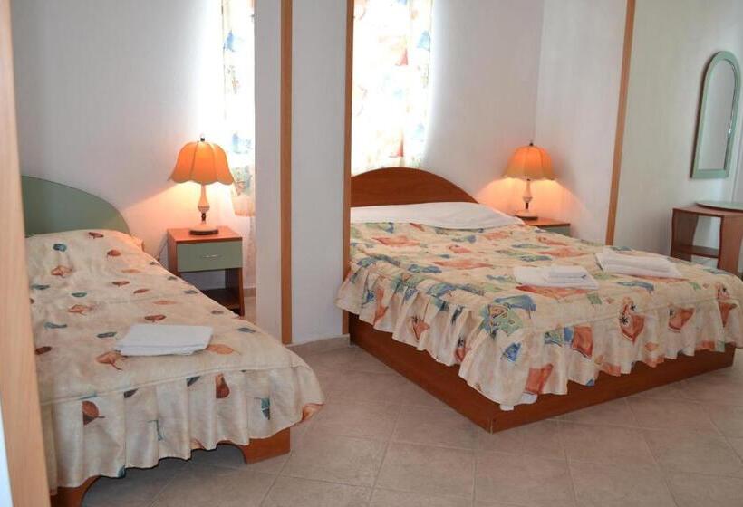 经济房, Family Hotel Magnolia