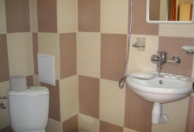 Номер Стандарт Трехместный, Marianas Guesthouse