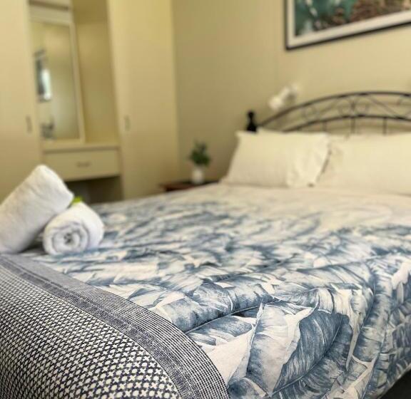 Семейный Номер Deluxe, Colonial Village Resort
