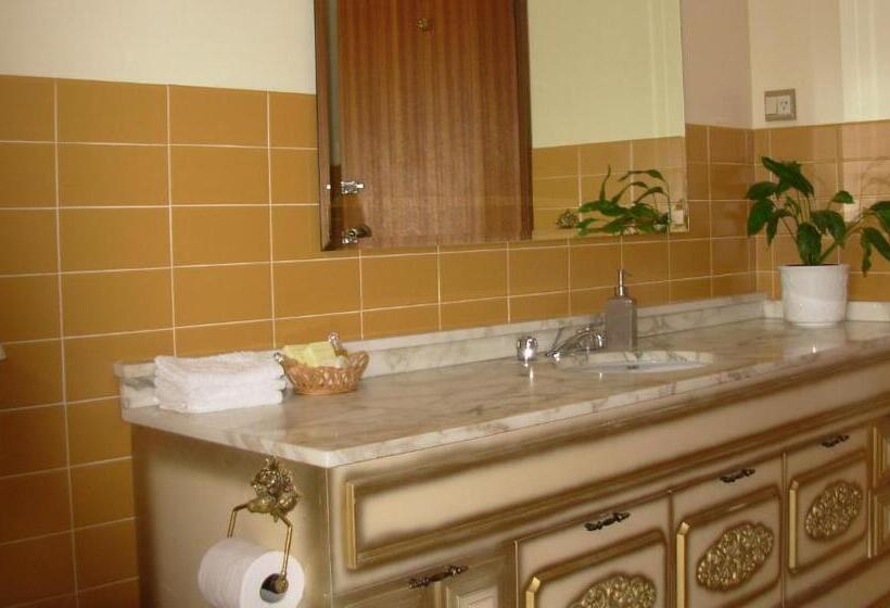 Семейный Номер, Bathurst Heights Bed & Breakfast