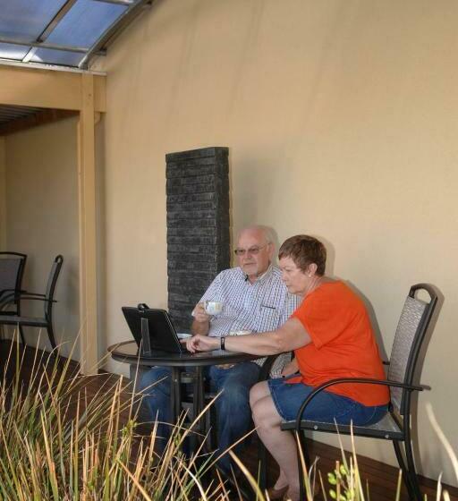 اتاق استاندارد, Tower Motor Inn