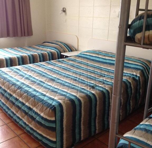 Семейный Номер, Sunburst Motel