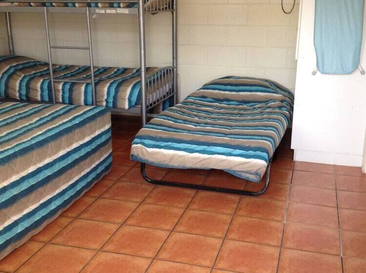 Семейный Номер, Sunburst Motel