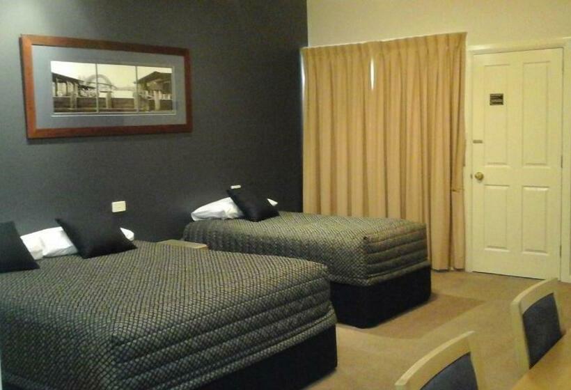 Номер Deluxe, Willows Motel