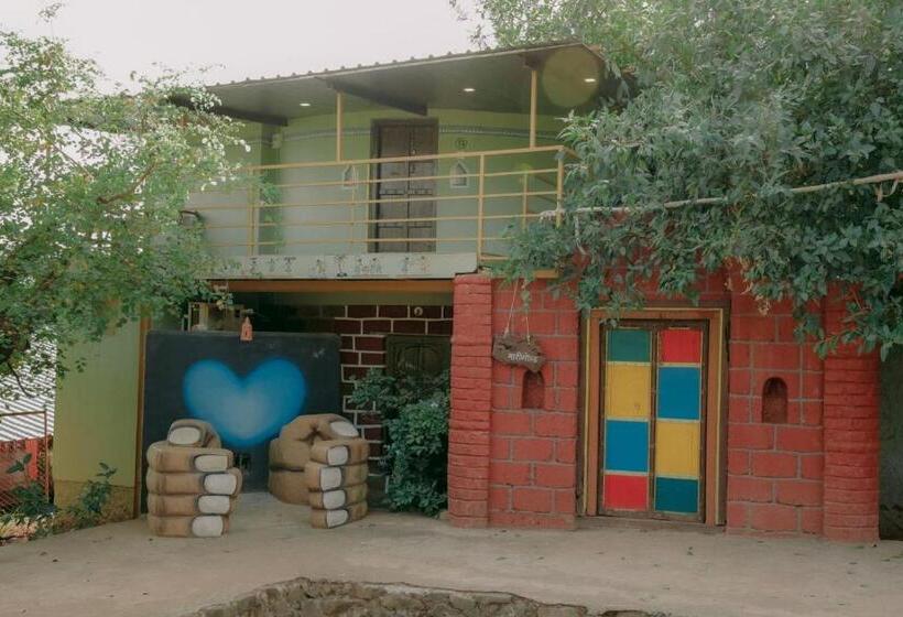 Дом 1 Спальня, Heritage Wadi, Satara