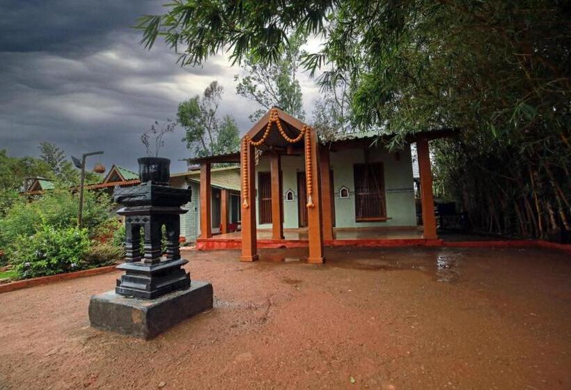 Люкс, Heritage Wadi, Satara