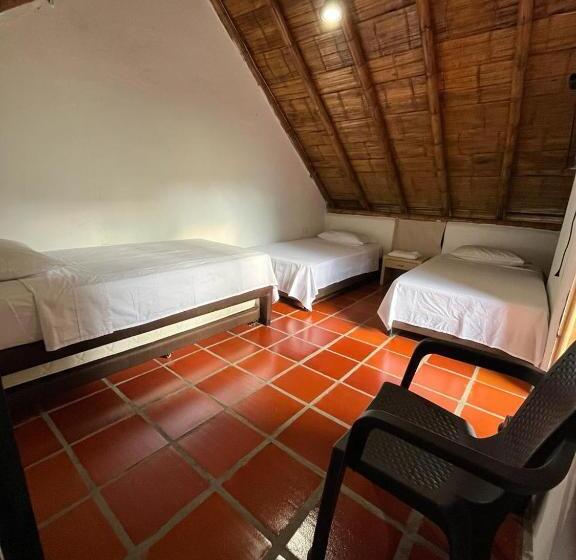 Кровать в Общей Комнате, Cabañas Monteleón Paicol  Huila