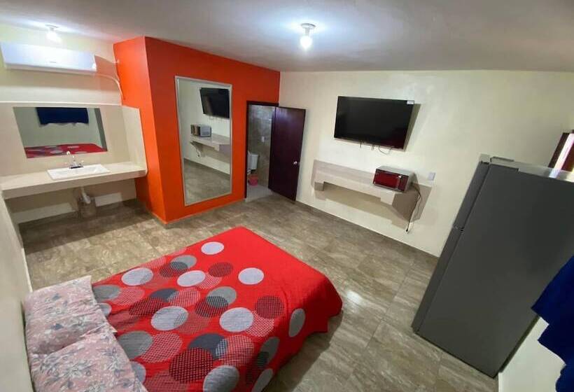 Номер Deluxe, Roger Inn Mazatlán