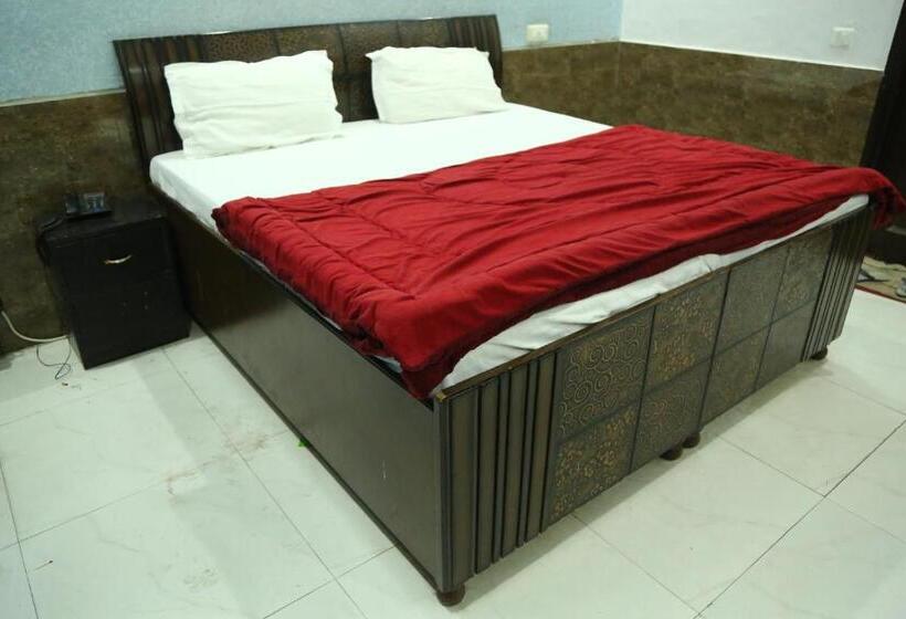 اتاق استاندارد, Mid City Hotel & Resto