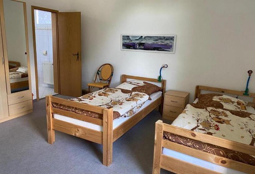 חדר סטנדרט, Monteurzimmer Alte Schule Heberndorf 1